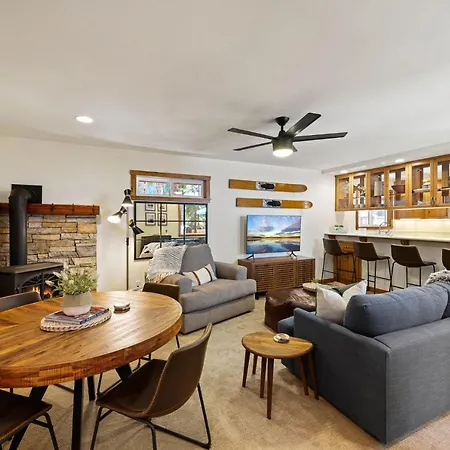 New Listing! Sunlit Pines At Tahoe Park - Hot Tub, Private Yard, Pet Friendly!